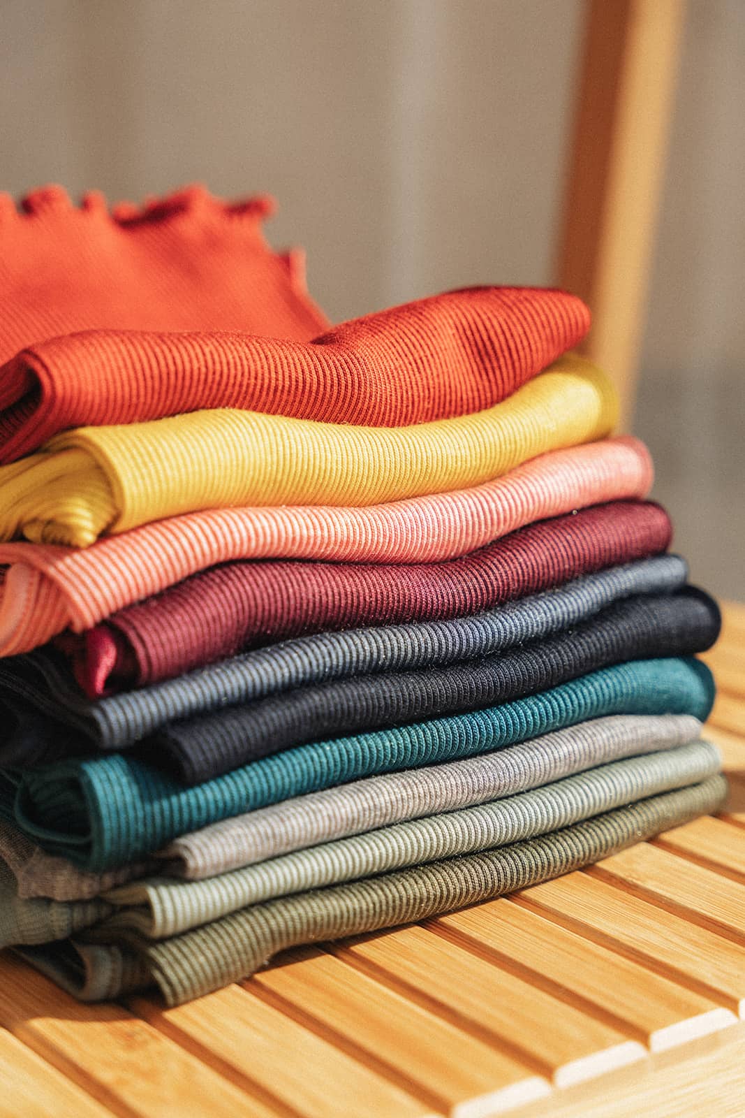 Pile de tops en laine mérinos : matière anti-transpiration