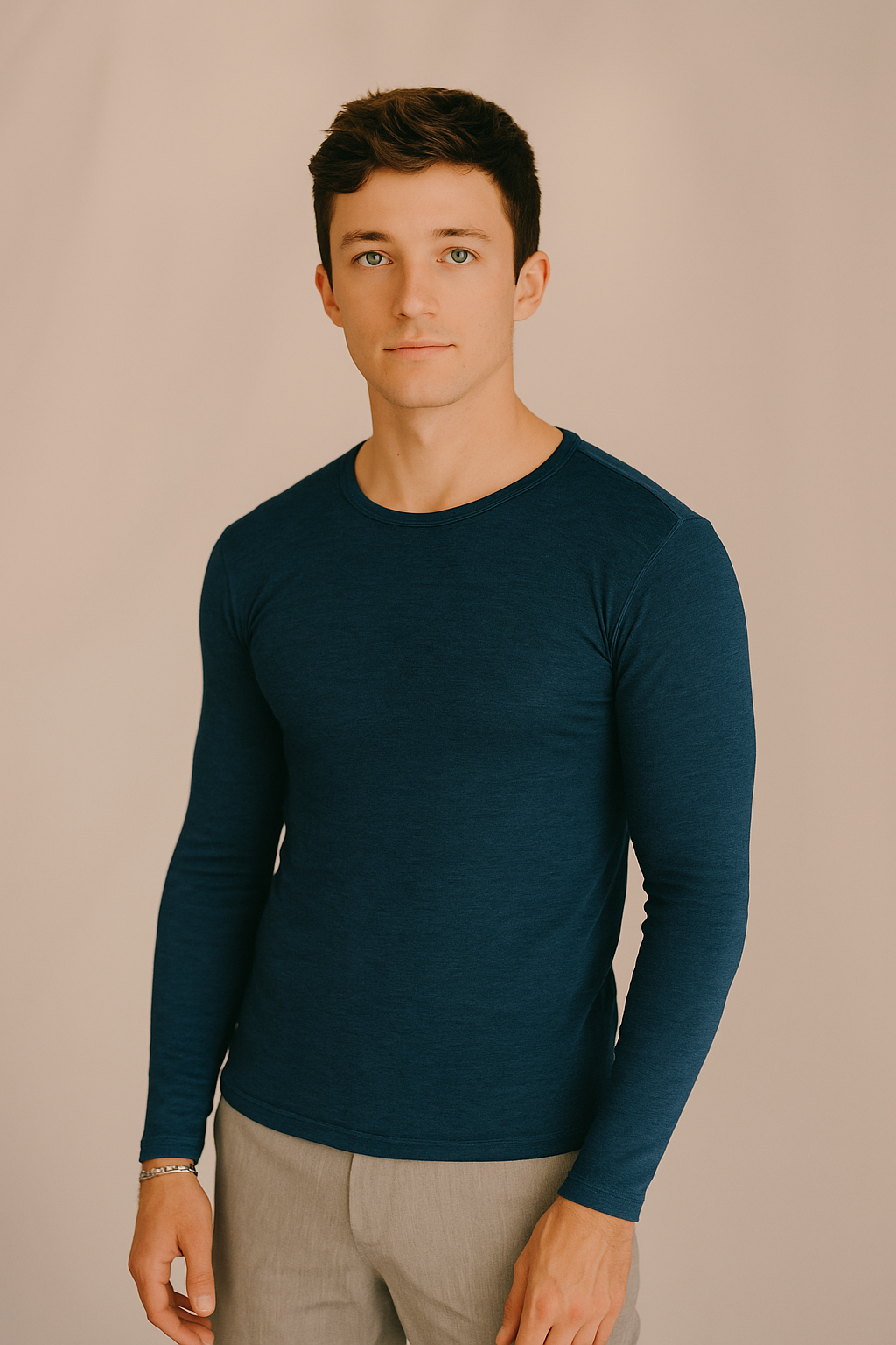 Pull fin col rond bleu encre